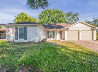 6047 Birchmont Dr, Houston, TX 77092