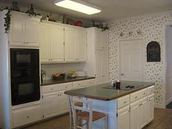 5th image of 6909 Live Oak Dr