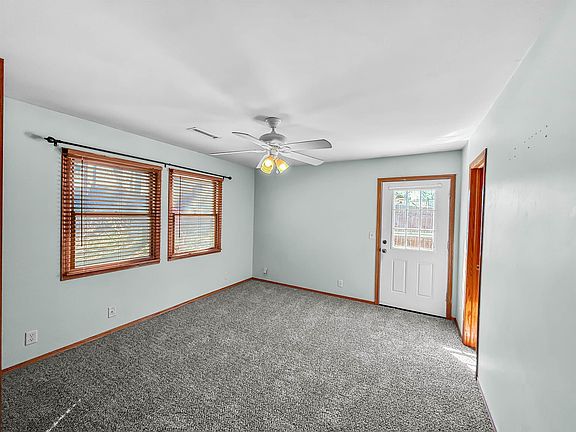 5th image of 424 S Leonine Rd