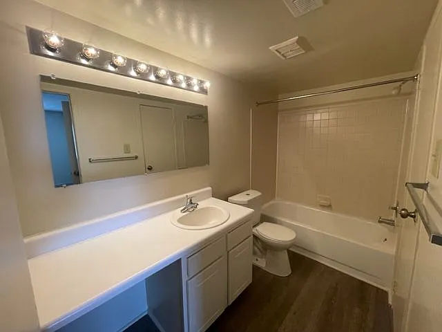 Autumn Ridge Apartments — Photo 116