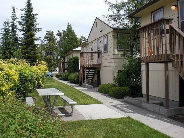 2 bed, 870 sqft, $1,050 — Photo 3