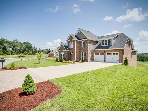 2nd image of 5014 Rose Gardens Cir