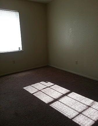 3rd image of 146 Clay Dr