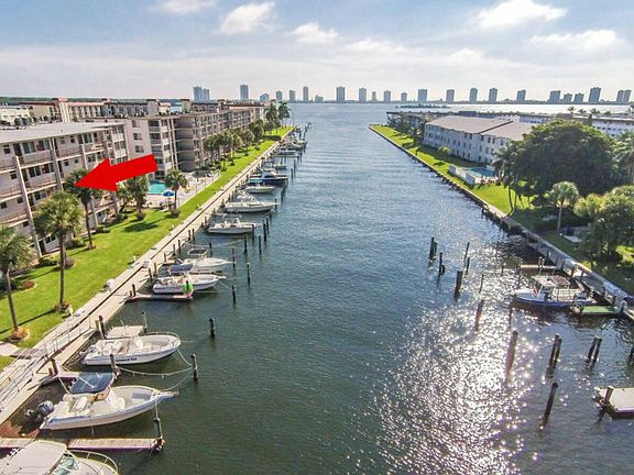 2nd image of 108 Paradise Harbour Blvd Boulevard #406