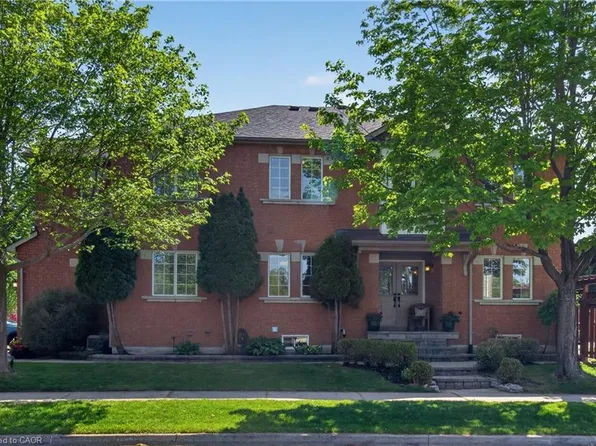 1347 Brookstar Dr, Oakville, ON L6M 3W1