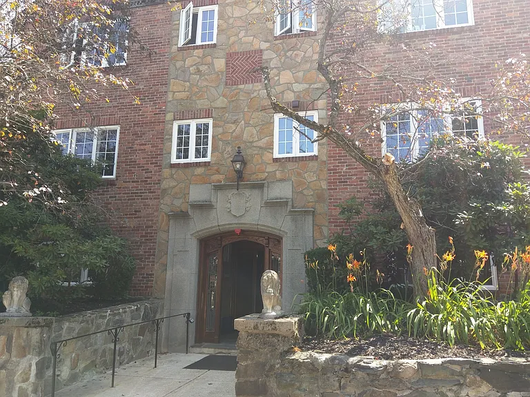 14 Mount Ida St #3 — Photo 2
