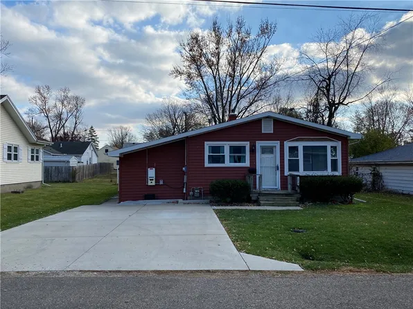1814 Johnson Ave, Charleston, IL 61920