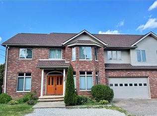 691 Hampshire Rd, Akron, OH 44333