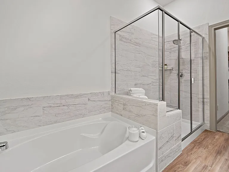 3BD, 3.5BA - 2926SF - Second Bathroom