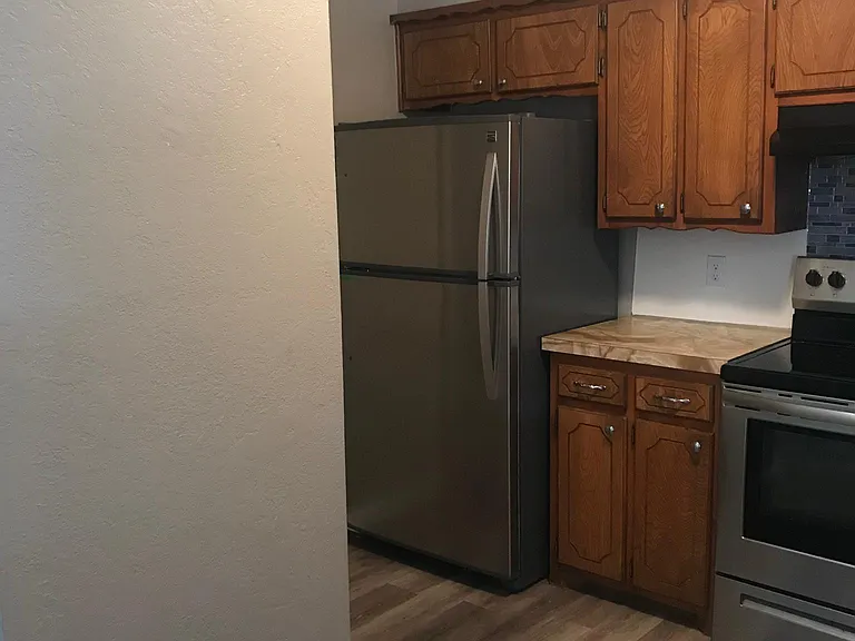 1066 Hughes Ave — Photo 9