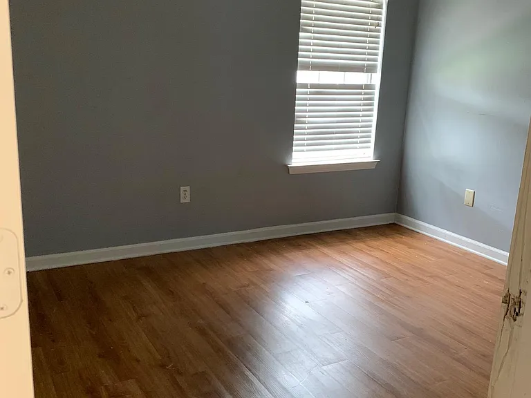 715 Cherub Dr — Photo 2