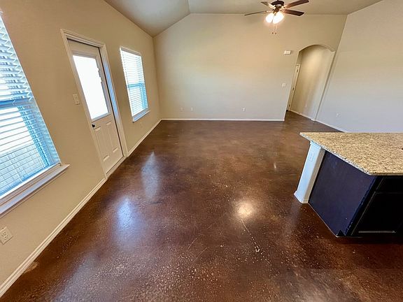 5th image of 348 Emma Dr
