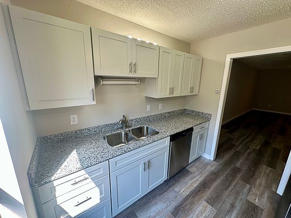 4th image of 456 S Church St #B-2