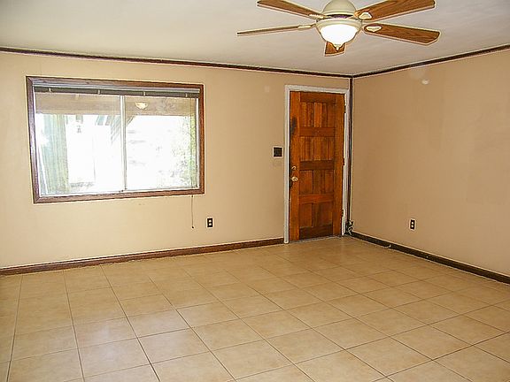 3rd image of 3902 E Eugie Ave