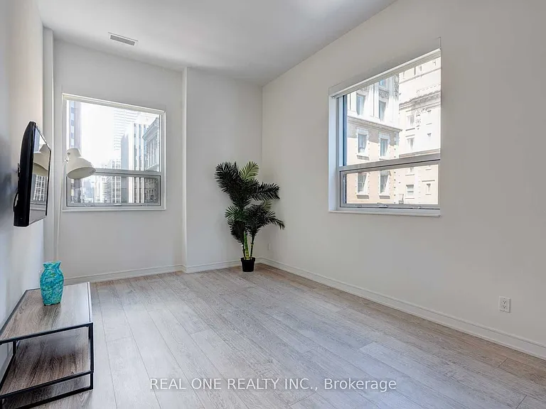 88 Scott St #503 — Photo 7