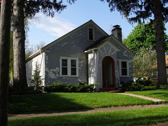 3rd image of 612 Van Wie Ave