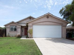 3724 Clay Ct, Selma, CA 93662