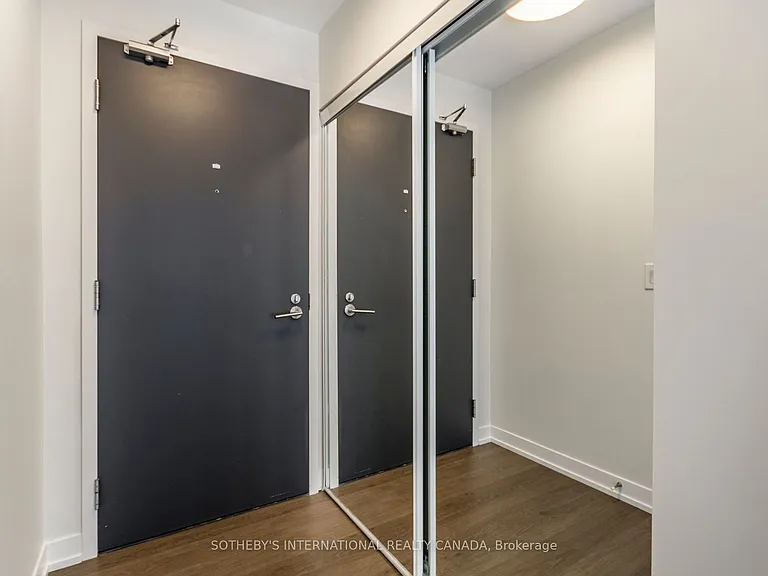 105 George St #713 — Photo 4