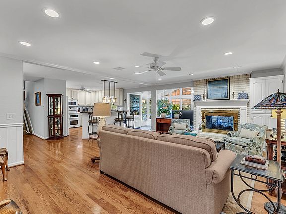 5th image of 5568 Trousdale Dr