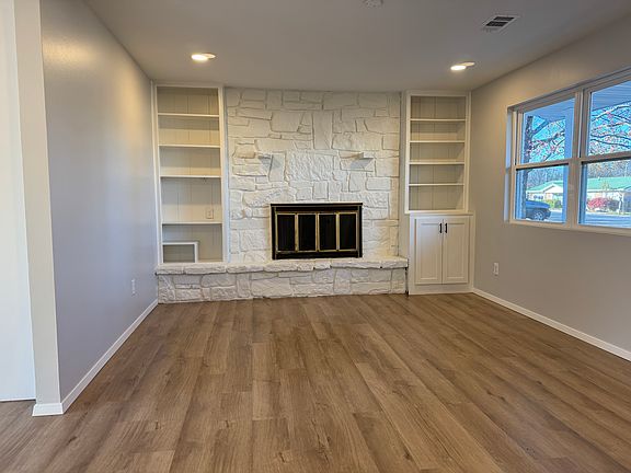 4th image of 2338 W Alpine Cir
