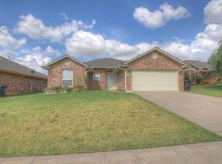 1509 Meadow Run Dr, Moore, OK 73160