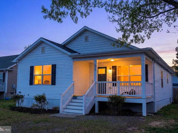 669 Lakeview Dr, Colonial Beach, VA 22443
