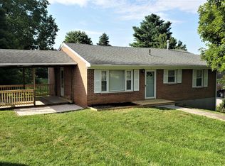 3 Rhodes Ct, Lexington, VA 24450