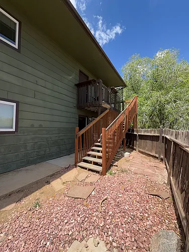2544 King St Photo 1
