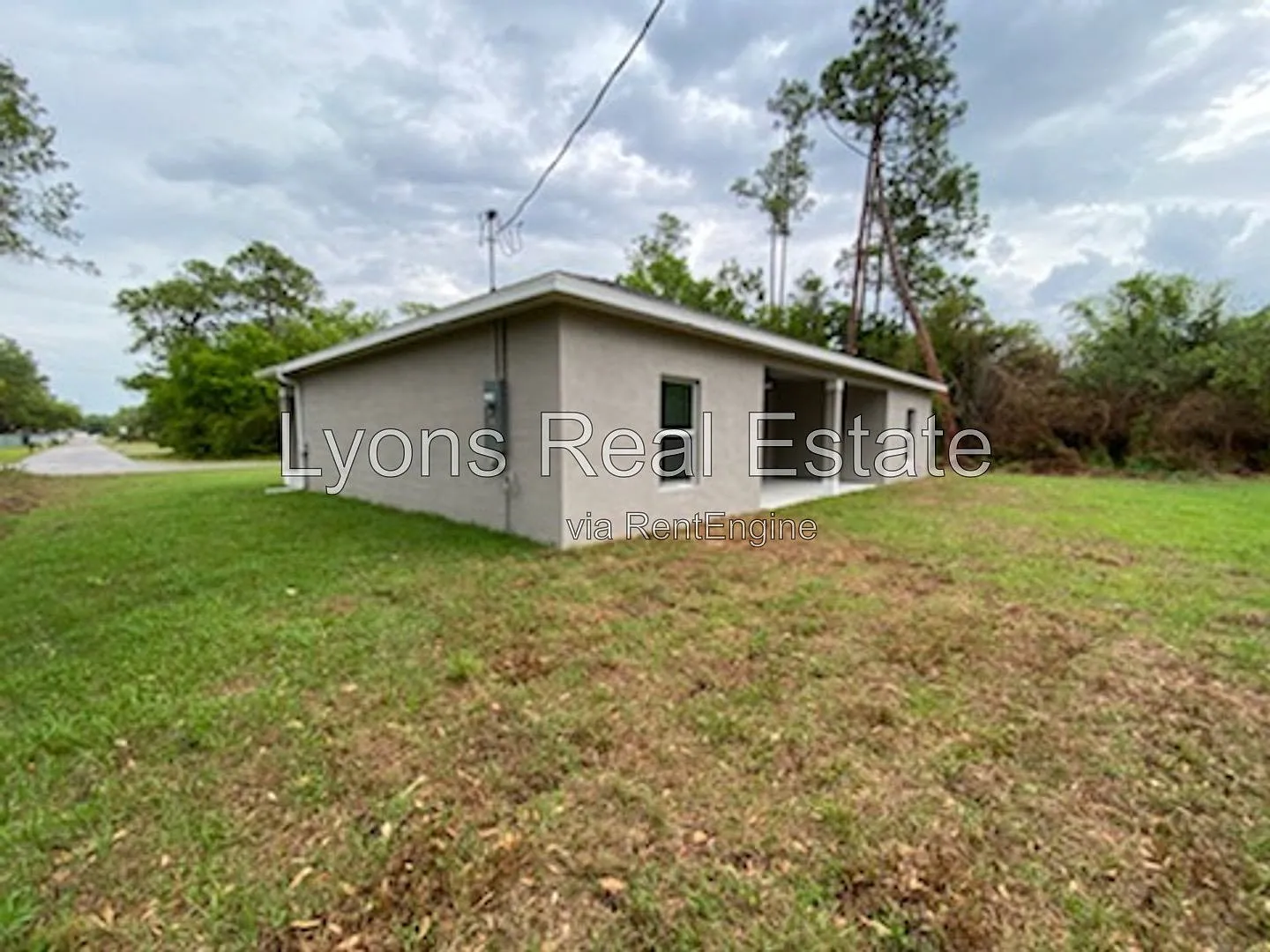 3 bed, 2.0 bath, 1600 sqft, $1,850 — Photo 4