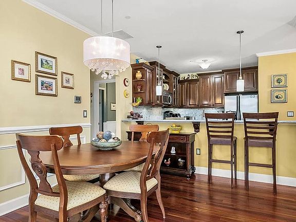 Living room /kitchen