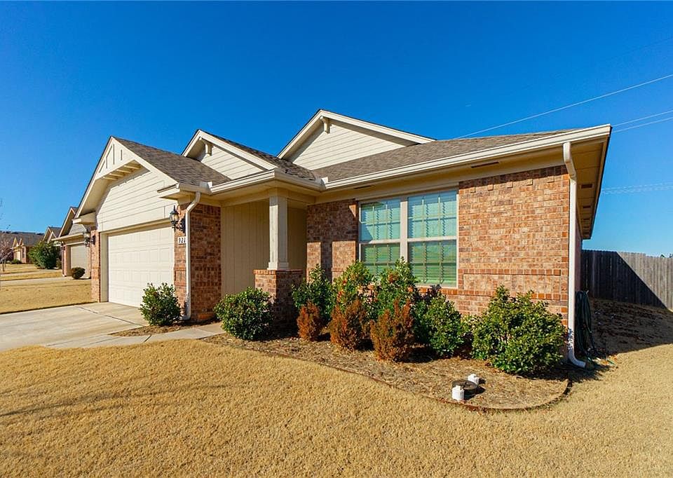 1st image of 921 Lerkim Lane
