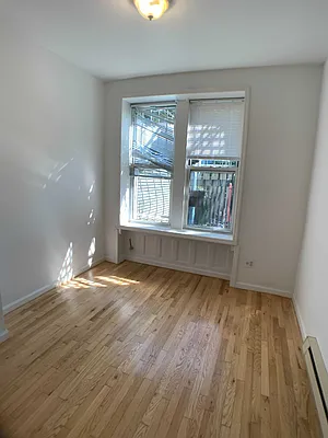 Rented by Cargon Realty | media 50