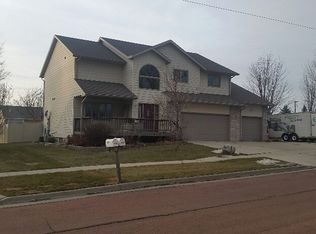1403 Clark Ave, Dell Rapids, SD 57022