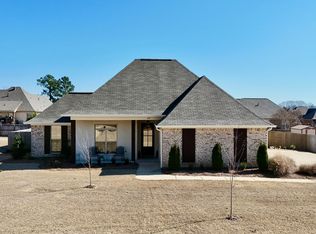 245 Falls Xing, Madison, MS 39110