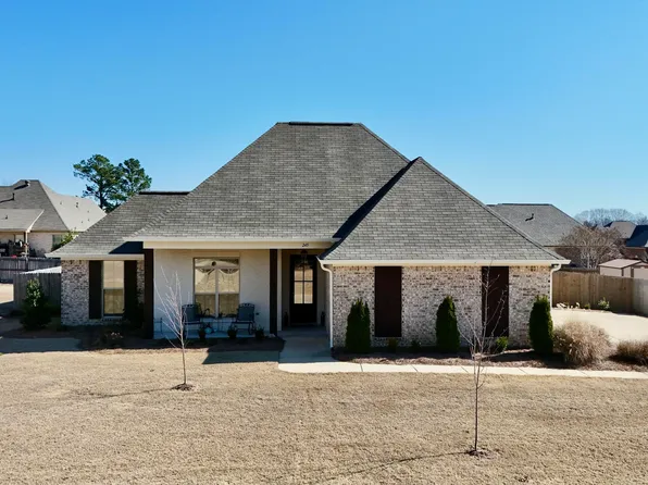 245 Falls Xing, Madison, MS 39110