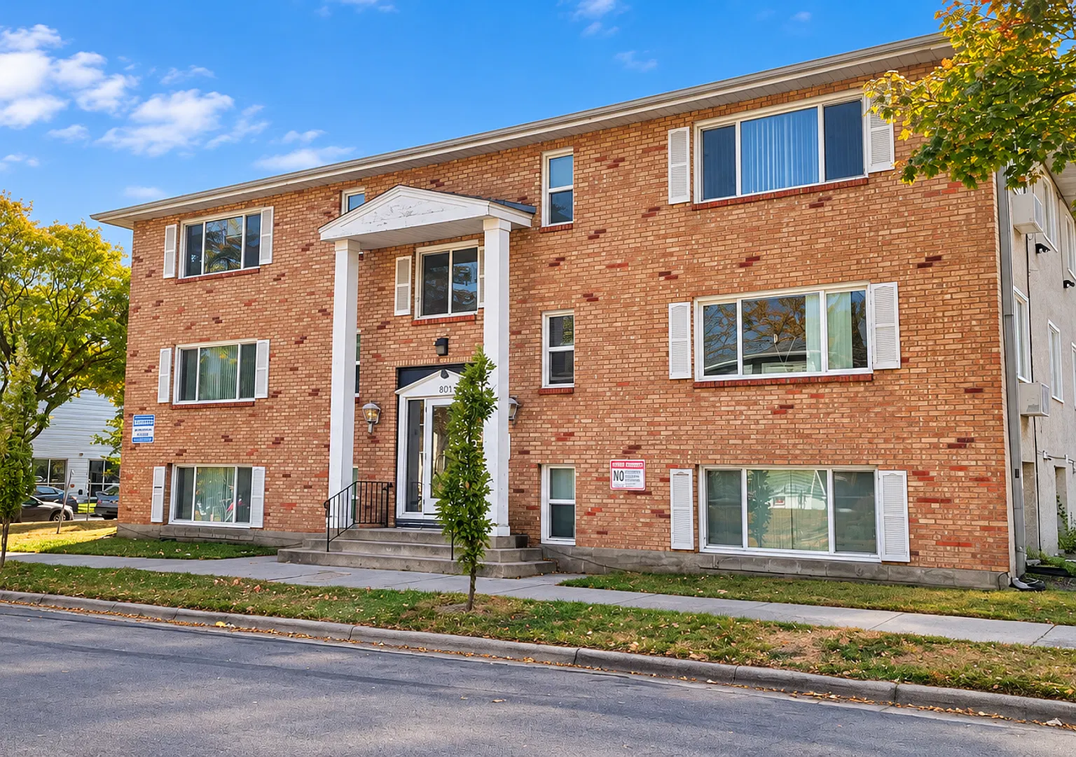 Welcome to Aldrich Apartments Comfortable Living, Convenient Minneapolis Location! — Photo 1