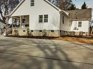 1097 Dell Ave SE, Smyrna, GA 30080