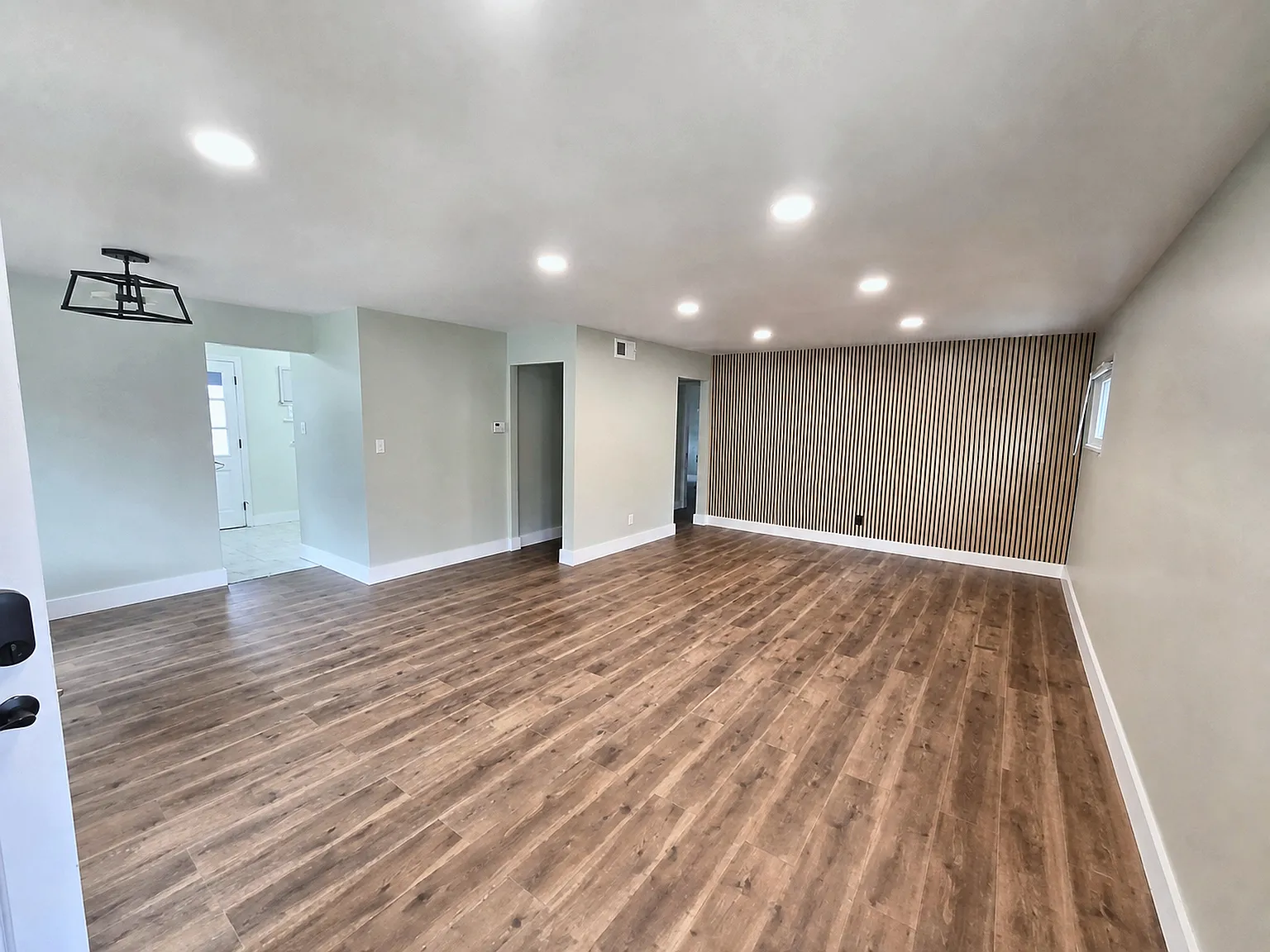 2 bed, 1064 sqft, $1,800 — Photo 1