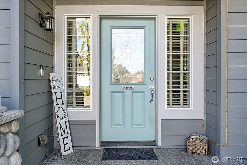 4th image of 15002 90th Street E