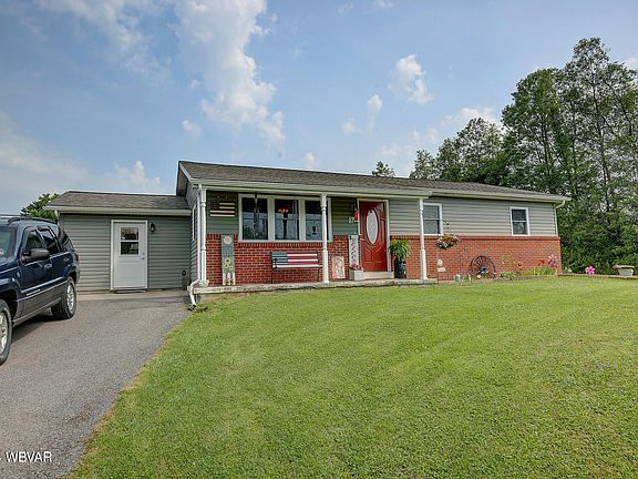 3rd image of 172 Franklin Dr
