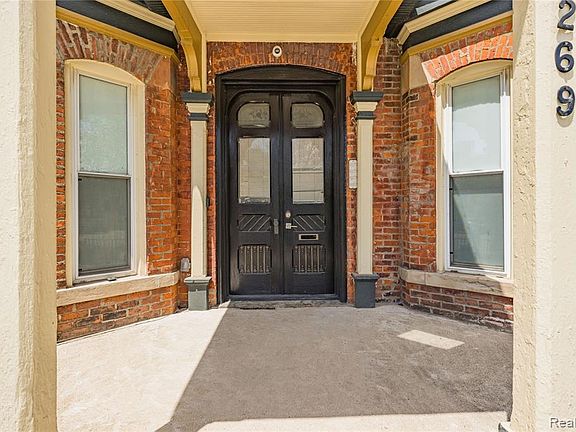 4th image of 269 Watson St #102