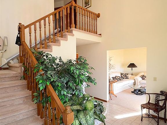 3rd image of 16426 Pasadena Cir