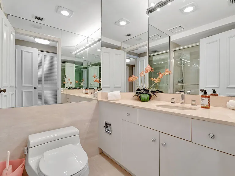 300 SE 5th Ave #6160 — Photo 30
