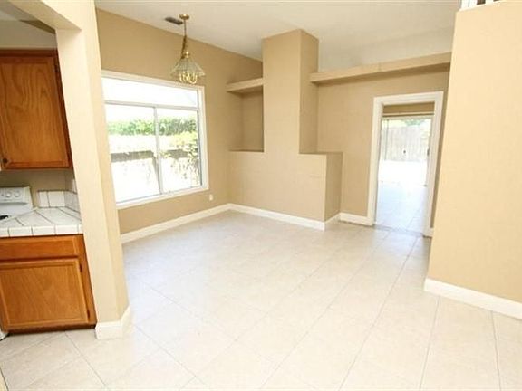 3rd image of 4112 Windmeadow Ln