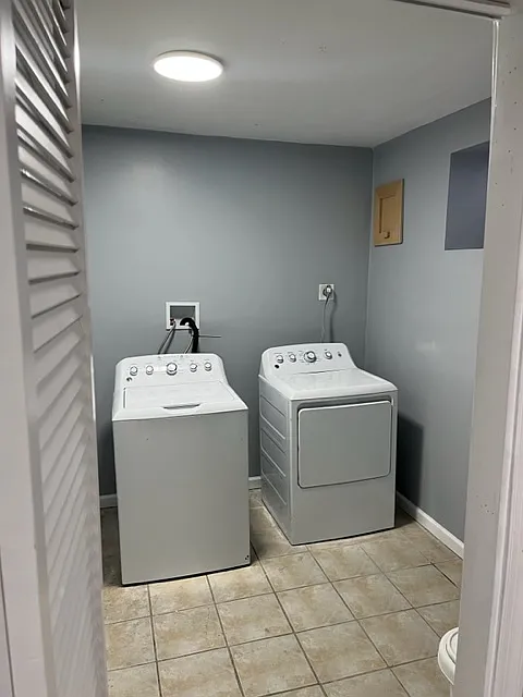 5 bed, 1460 sqft, $700 — Photo 2