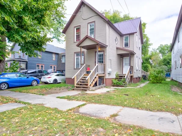 810 5th St, Menominee, MI 49858