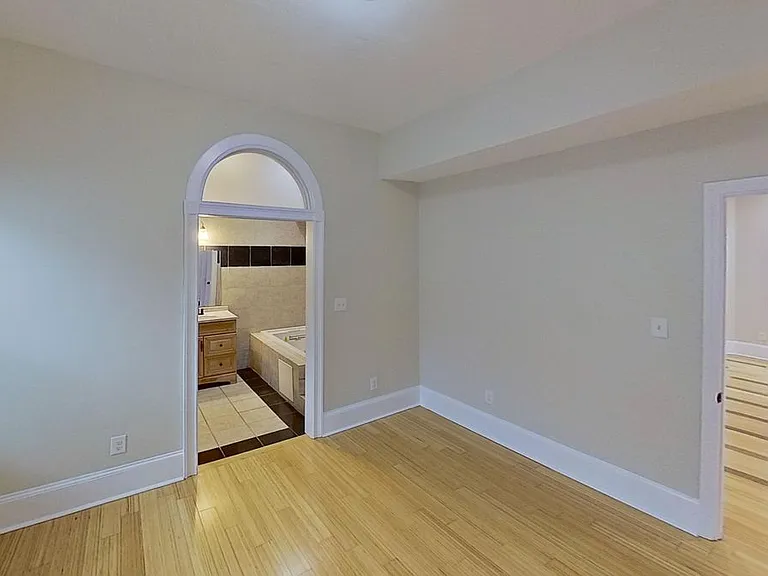 9 Landor Rd #3 — Photo 9