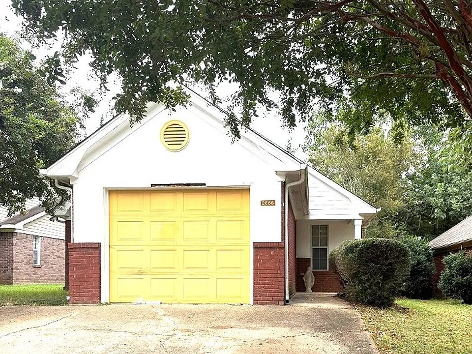 2558 Arlington Dr