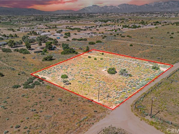 13173 Buffalo Rd, Oak Hills, CA 92344