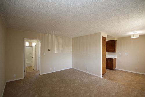 3rd image of 808 Santa Barbara St APT 10